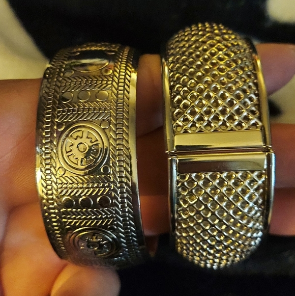 𝅺Vintage Sarah Silver Tone Cuff Bracelet + Tribal Style Silver Cuff Bracelet - Picture 1 of 1